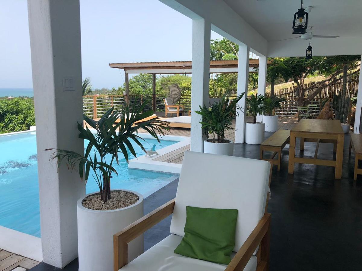 Lashings Boutique Hotel Treasure Beach Exteriör bild