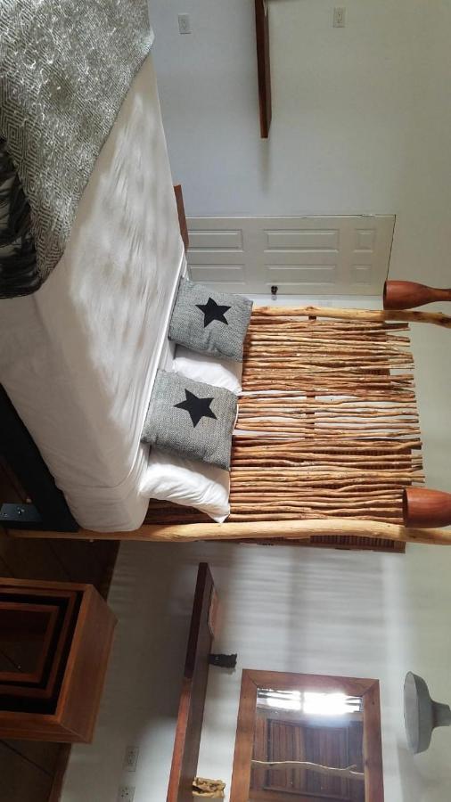 Lashings Boutique Hotel Treasure Beach Exteriör bild