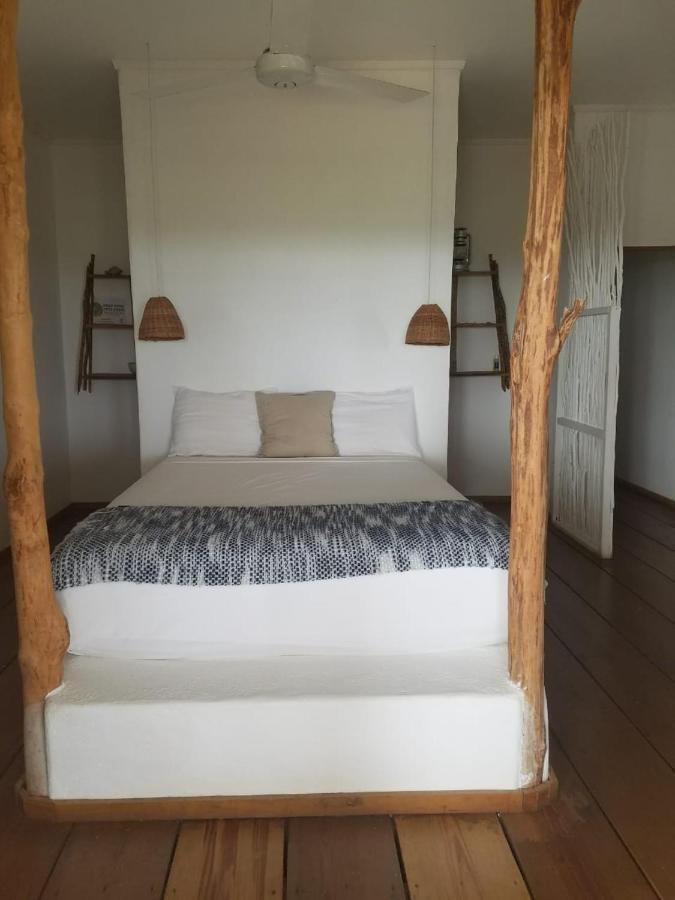 Lashings Boutique Hotel Treasure Beach Exteriör bild