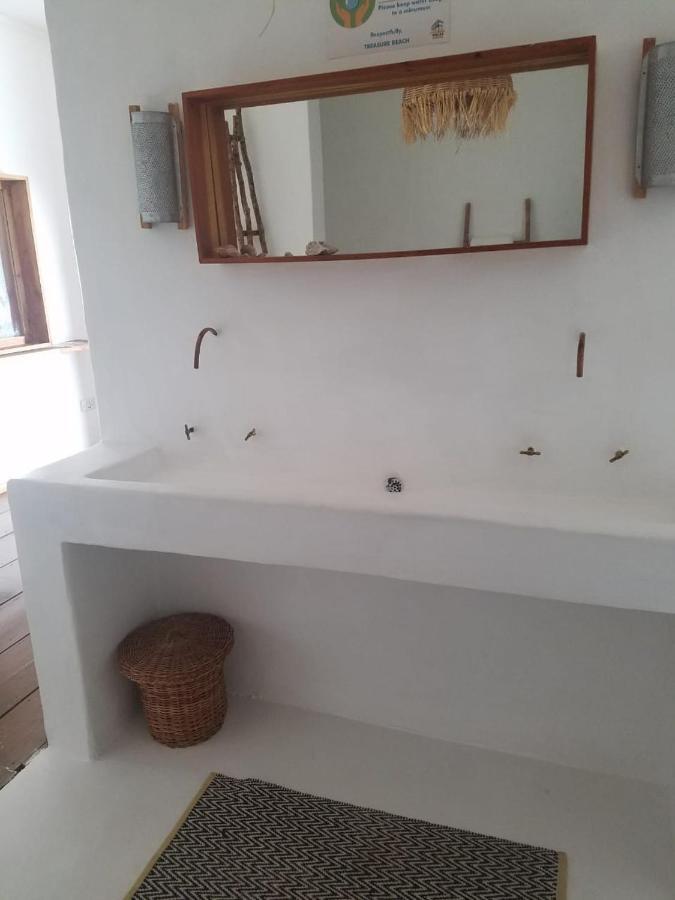 Lashings Boutique Hotel Treasure Beach Exteriör bild
